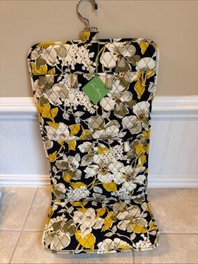 Vera Bradley Quilted Floral Hanging Organizer in Black, Dogwood Pattern